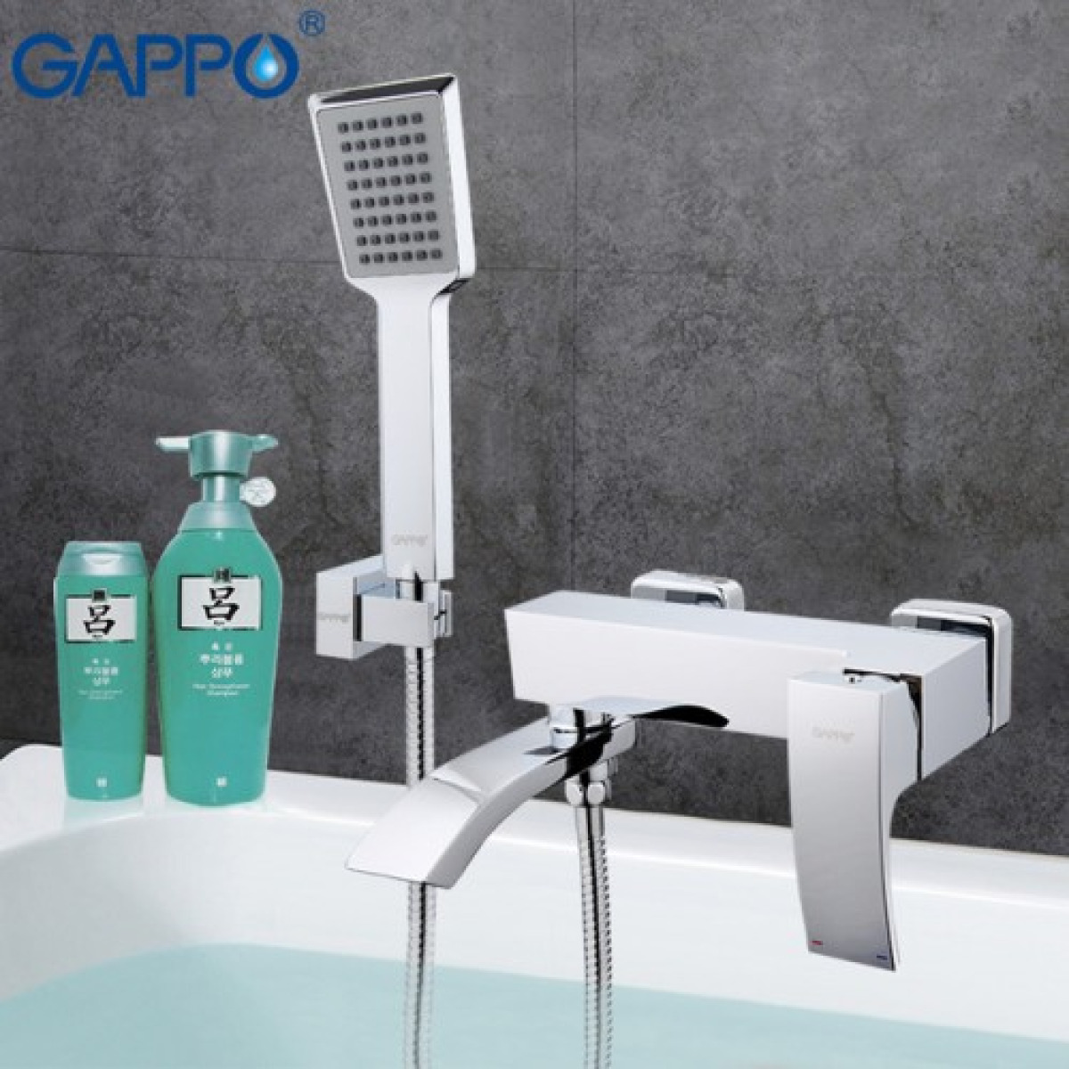Смеситель для ванны с изливом служит переключателем на лейку хром gappo g3207